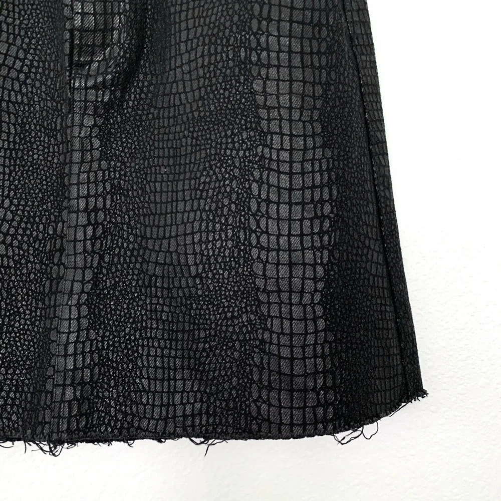BLANKNYC Skirt Womens Size 26 Black Snake Print Coated Fray Raw Hem Mini NWT